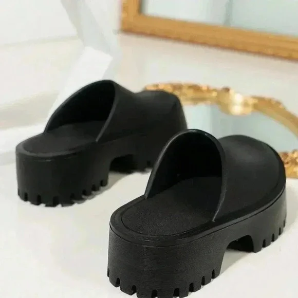 Black Women's Thick-Soled Height-Enhancing Closed-Toe Plastic Slippers - Picture 5 of 5